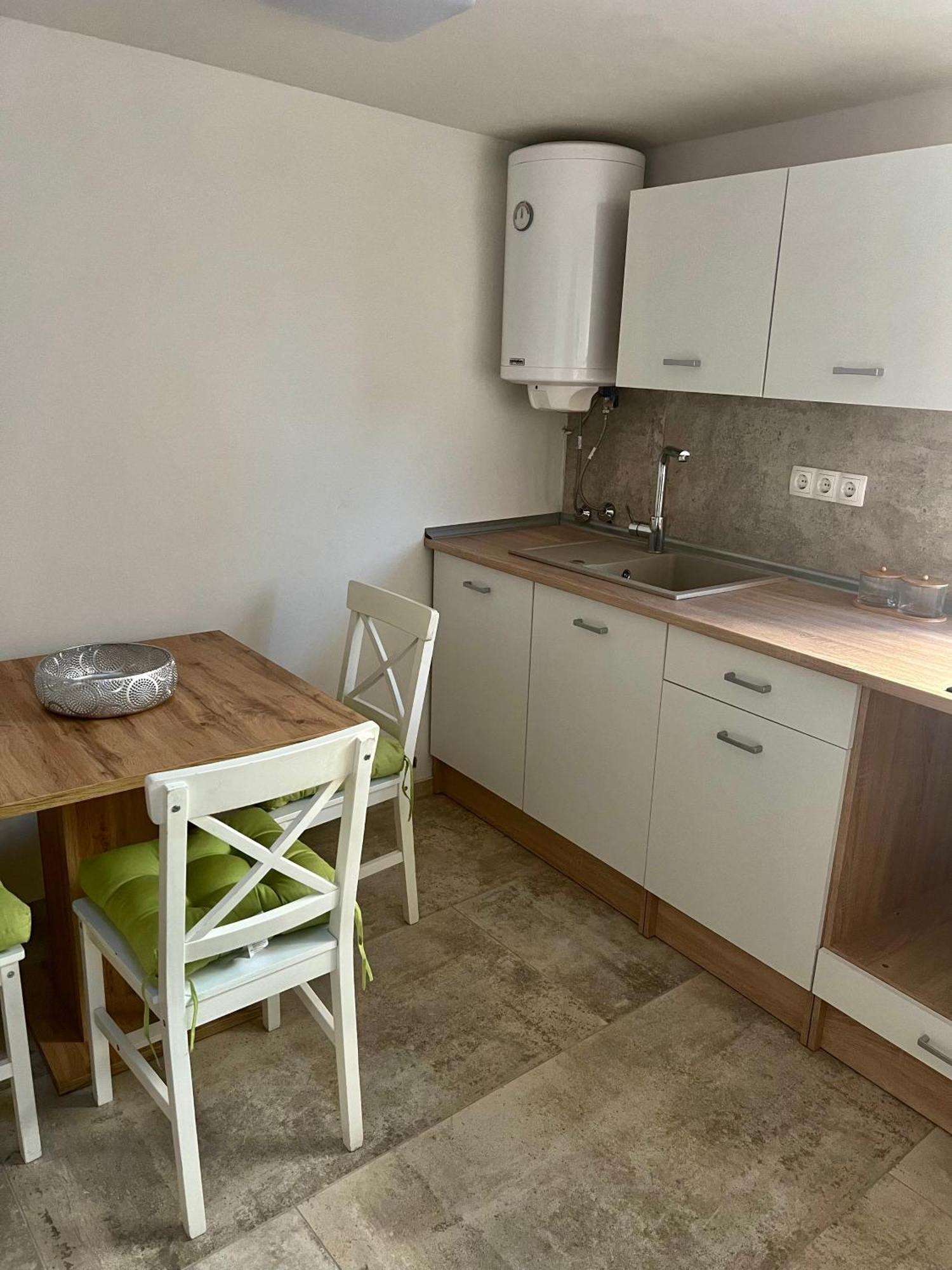 Apartman Roko Tribalj Zewnętrze zdjęcie
